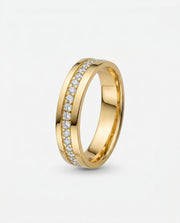 Aliança Reta 6mm em Ouro com Friso Cravejada com Zircônias