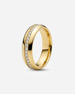 Aliança Abaulada em Ouro Cravejada com Zircônias 6mm