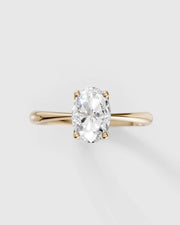 Anel de Noivado Amore em Moissanite Oval