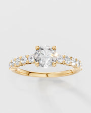 Anel de Noivado Darling Cravejado em Moissanites