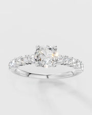 Anel de Noivado Darling Cravejado em Moissanites