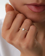 Anel de Noivado Flora em Ouro 18K com Diamante de Laboratório 0,5 ct